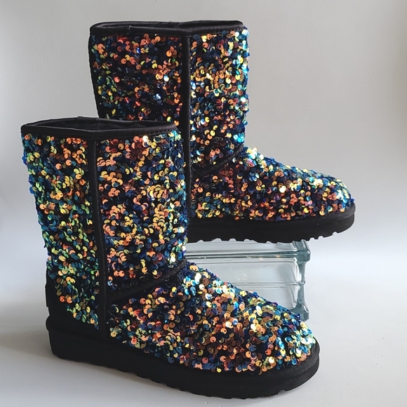 UGG Classic Short Stellar Sequin